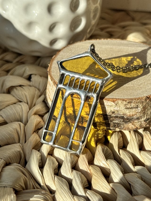 Naszyjnik z witrażową zawieszką w kształcie łuku "Arka" Witraż Tiffany