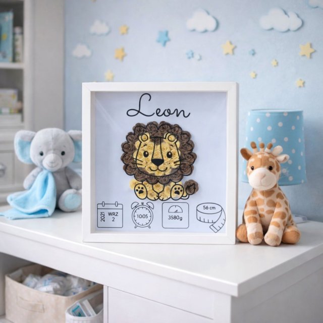 ???? Personalizowana dekoracja z imieniem dziecka – Lew z papierowych różyczek