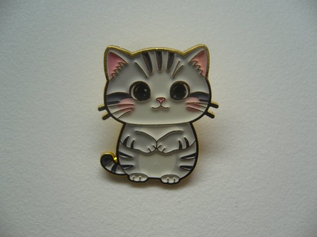 METALOWA EMALIOWANA PIN PRZYPINKA BROSZKA KOTEK