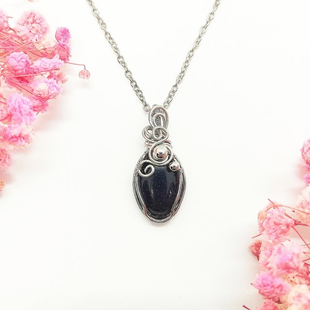 Naszyjnik Noc Kairu stal chirurgiczna wisiorek handmade wirewrapping