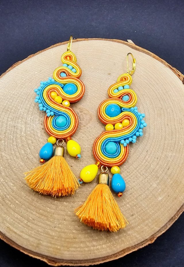 Kolczyki sutasz z jadeitami i chwostami