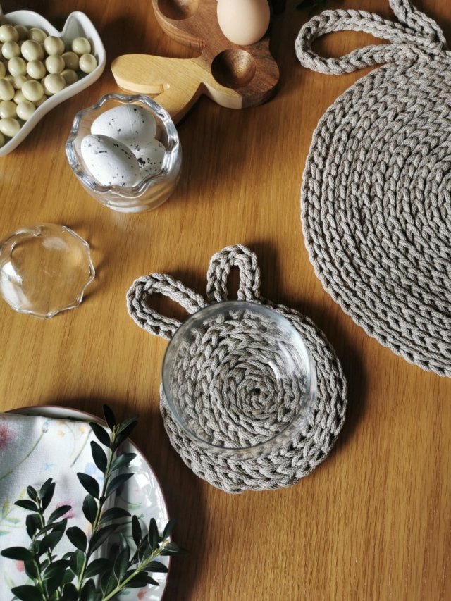 Podkładki pod kubek z uszami królika 4 sztuki