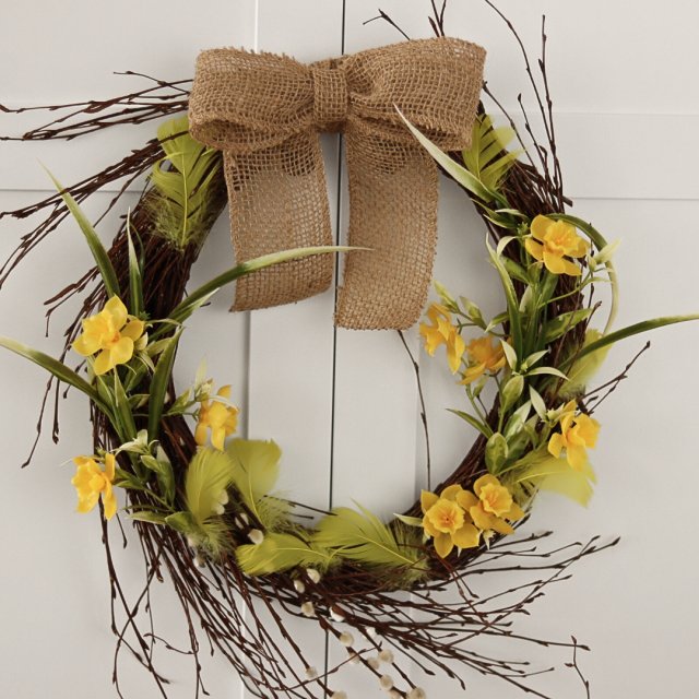 Brzozowy wielkanocny wianek