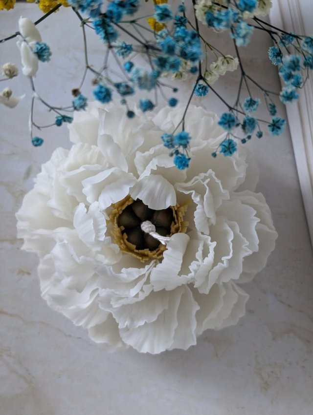 Świeca dekoracyjna Piwonia z wosku pszczelego