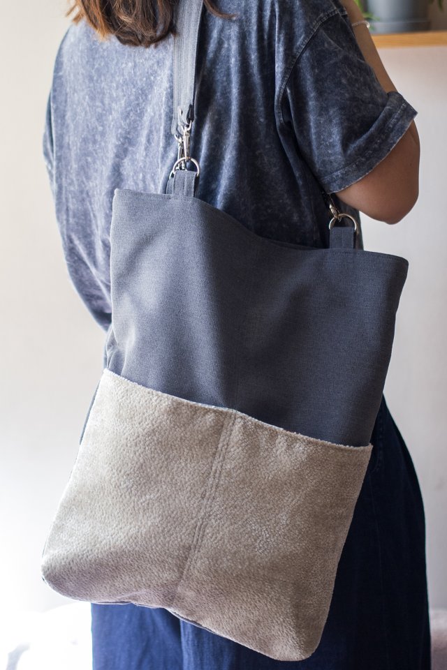 Duża szara torba na ramię