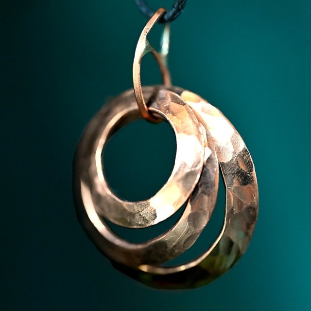 Miedziany Wisior Koła