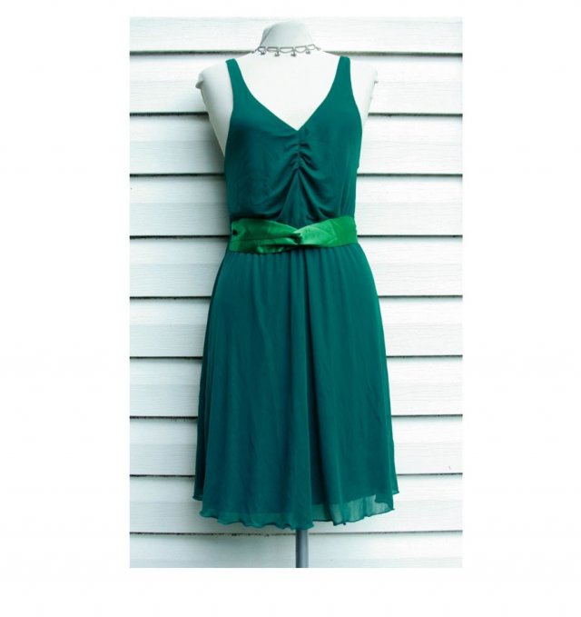 SZMARAGDOWA SUKIENKA EVEN&ODD