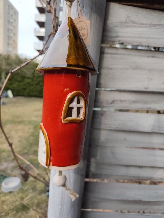 domek ceramiczny dzwonek