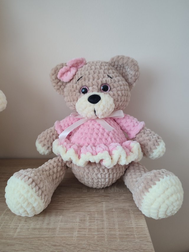 Miś pluszowy w sukience