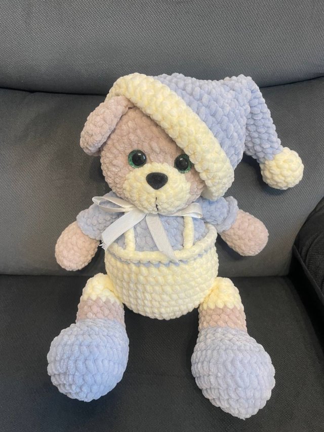 Miś pluszowy w czapce