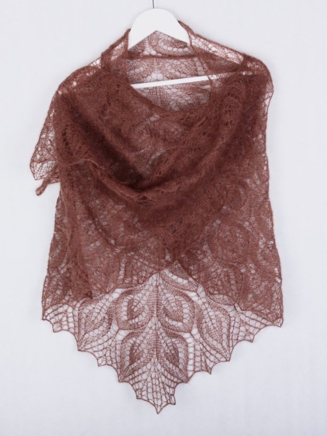 Chusta w liście - kolor orzechowy brąz