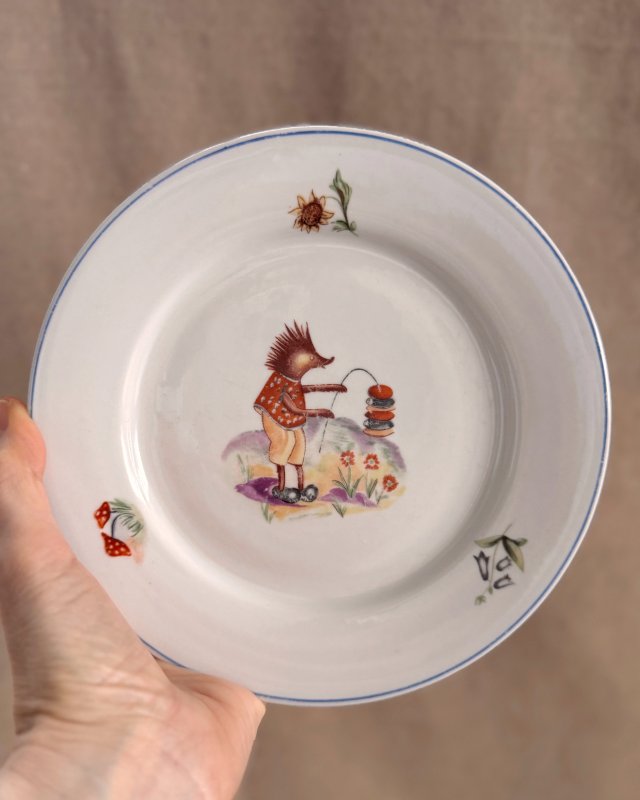 Talerz śniadaniowy z jeżykiem, Lubiana, PRL