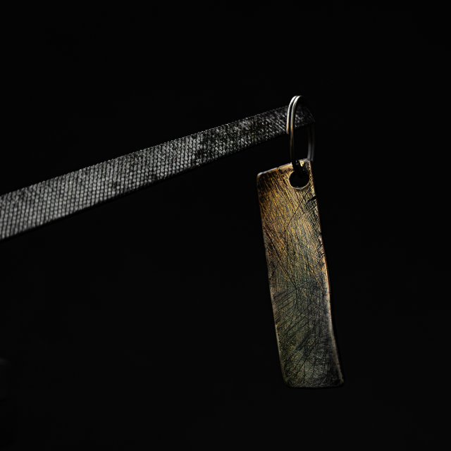 Personalizowany Brelok z Mosiądzu Ręcznie Kuty – Unikat Handmade, Grawer/Inicjały, Prezent | LATEM#005