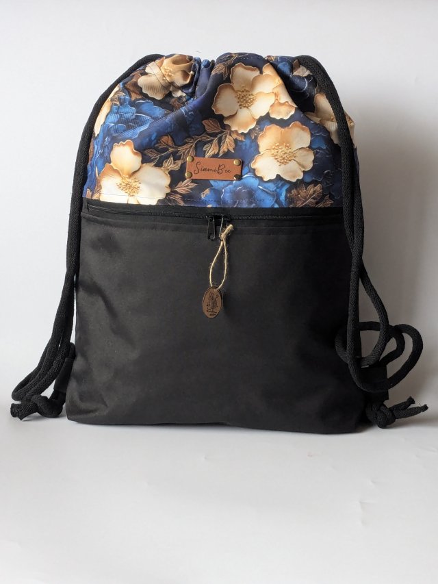 Handmade workoplecak z tkaniny wodoodpornej w kwiaty