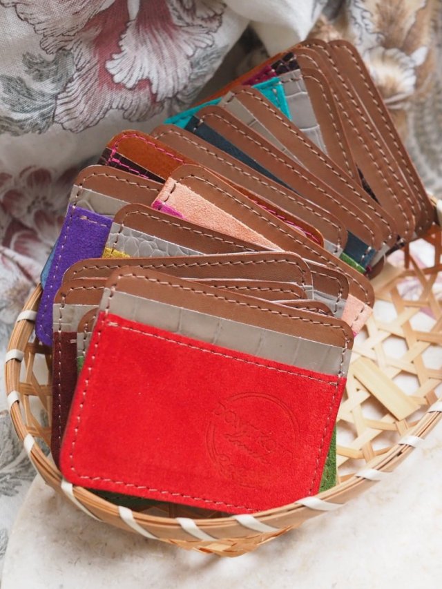 CARDHOLDER | etui na karty i dokumenty | Domilkowy Domek