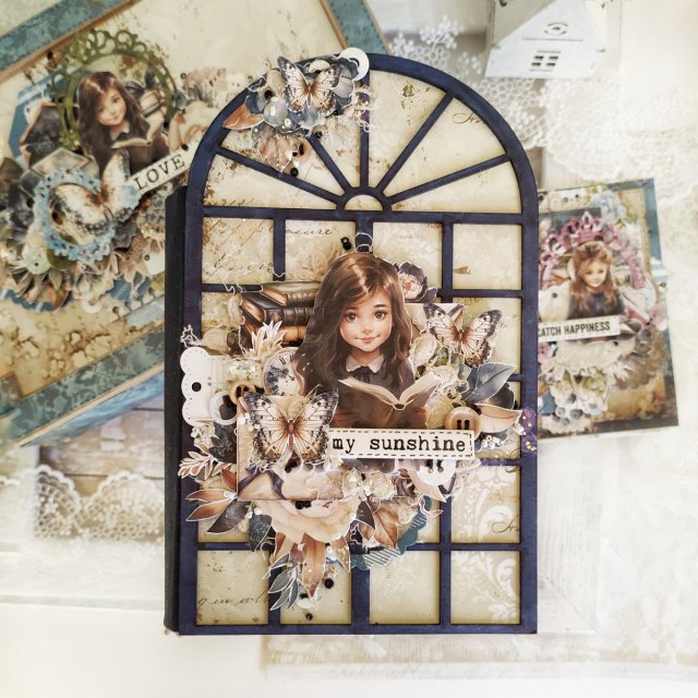 Niebieski Album w Pudełku dla Dziewczynki – Ręcznie Robiona Pamiątka na Lata