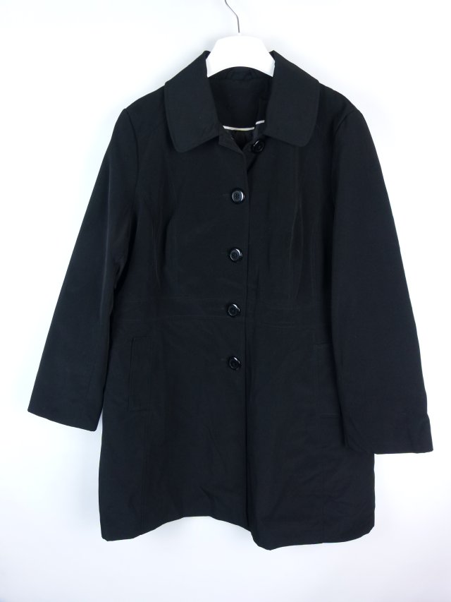 Czarny płaszcz damski  / 50