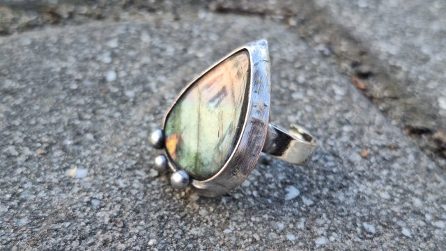 W kolorach - pierścionek regulowany