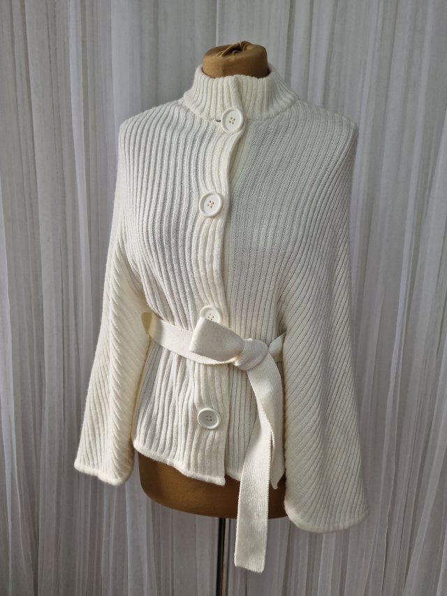 M&S kremowy kardigan wiązany w talii ponczo narzutka one size S/M