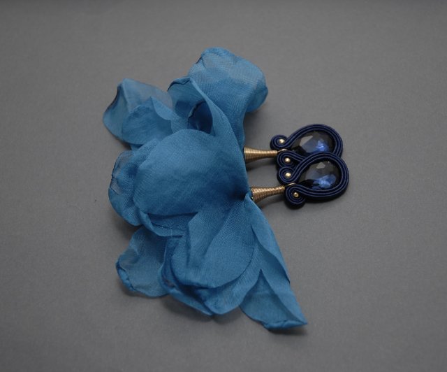 klipsy sutasz z kwiatkami