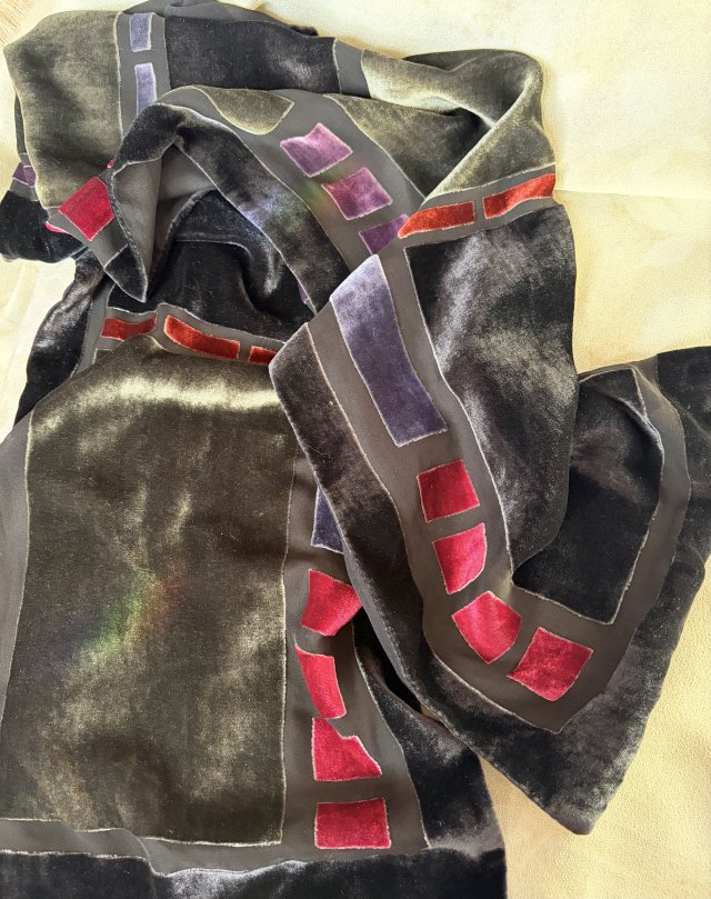 Silk ST.Michael MARKS&SPENCER 3505 267 jedwab i welur graficzny elegancki szal