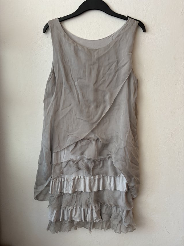 Silk : sukienka - tunika Silk 50 % 50 % viskose - włoska oryginalna kobieca w kolorze szałwii z mlekiem