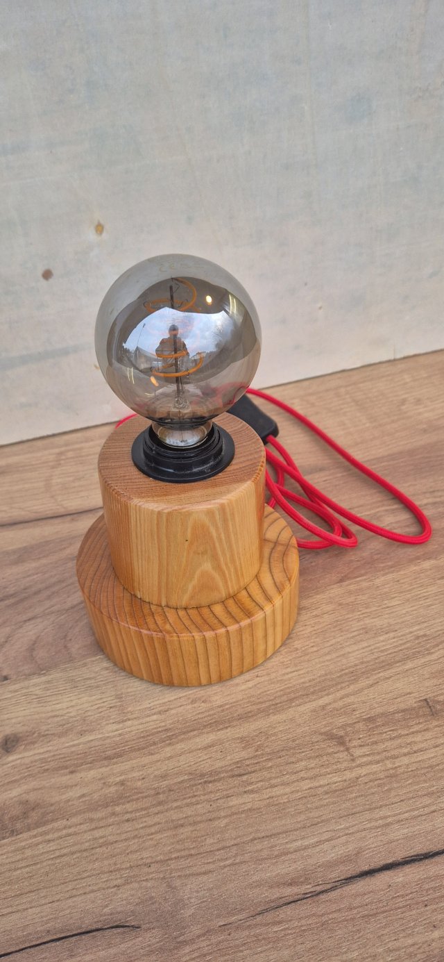 Lampa nocna/stołowa drewniana