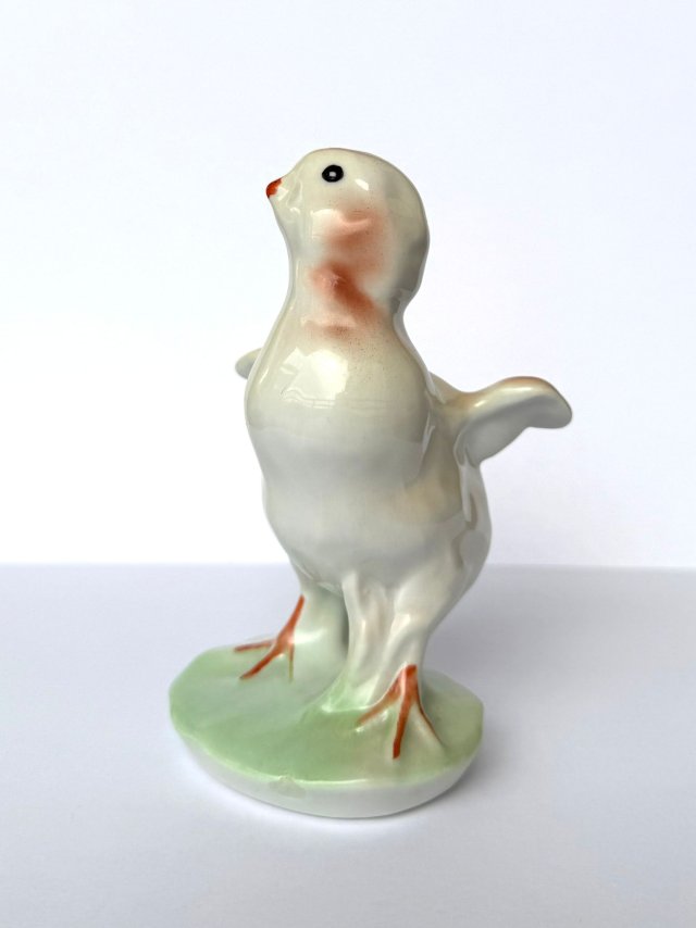 Porcelanowy kurczak pisklę figurka Curtea de Argeș Rumunia Vintage PRL
