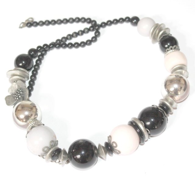 Efektowny naszyjnik korale duże kule