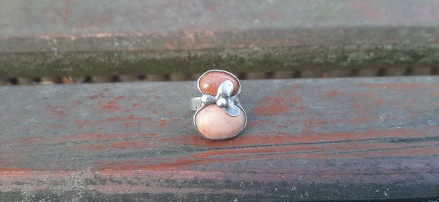 Kwiatek na plaży - pierścionek regulowany