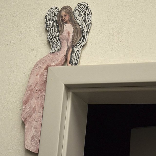 Anioł w różach... Ręcznie malowane.