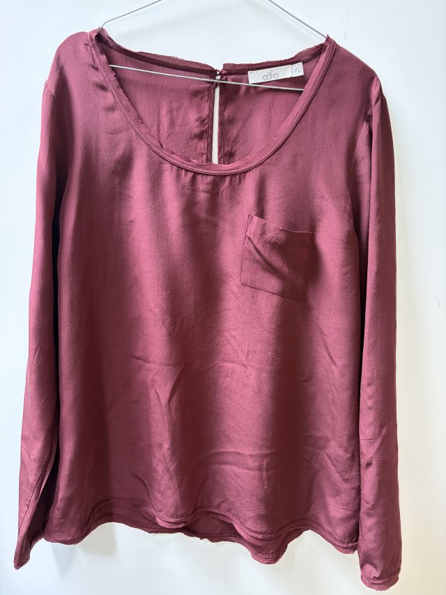 100% Silk AAIKO jedwabna bluzka z długim rękawem i uroczą kieszonką