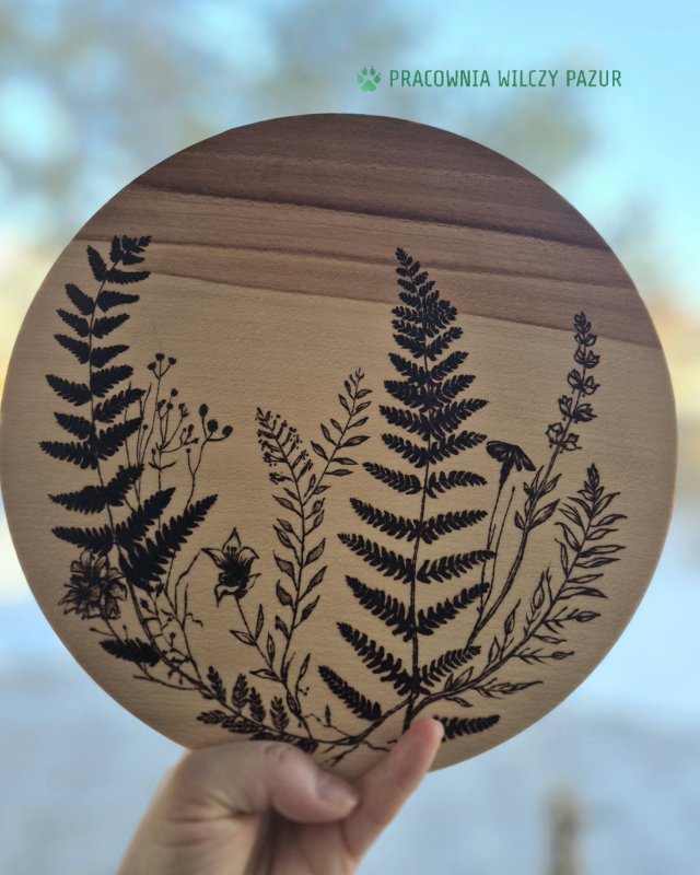 Taca/ deska do serwowania zdobiona pirografią