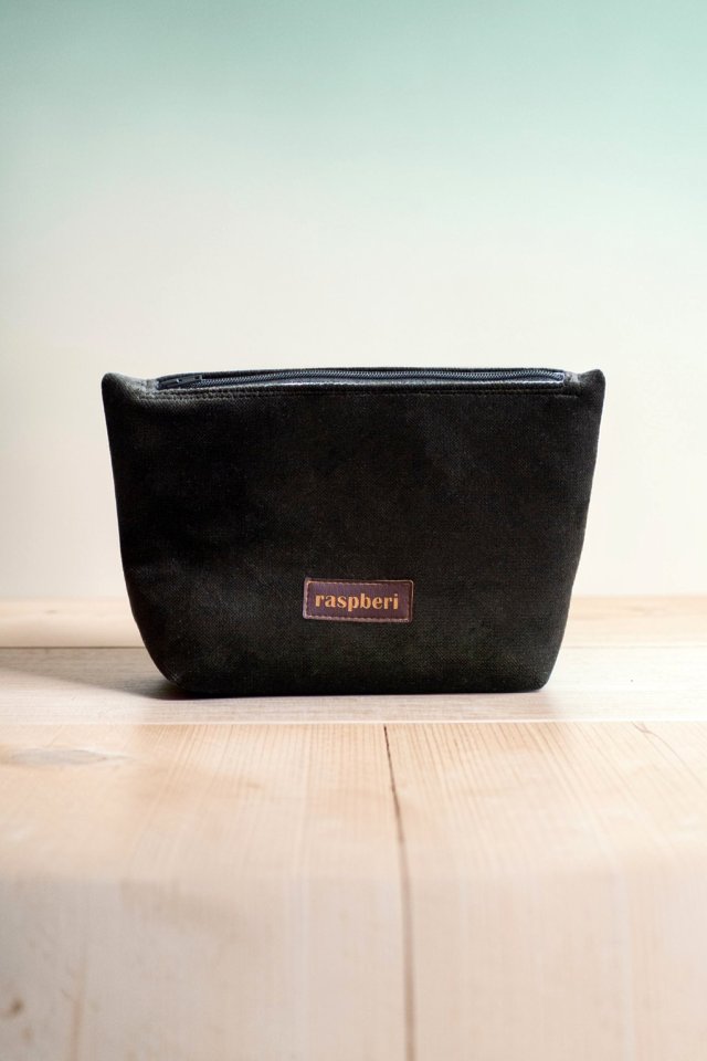 Ciemnooliwkowa kosmetyczka MAXI z weluru