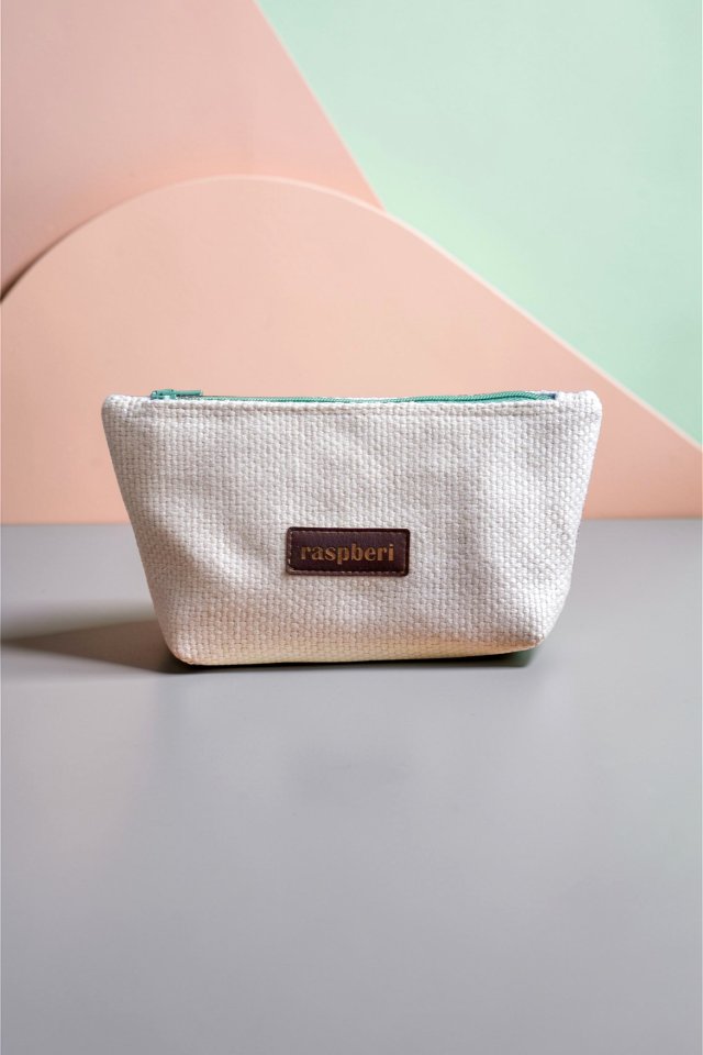 Pleciona kosmetyczka MIDI ecru zielony suwak