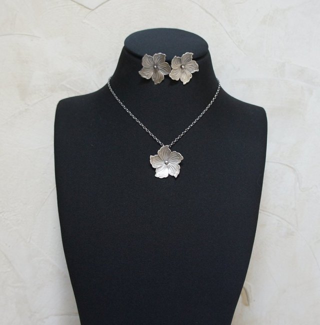 Flower  -  naszyjnik