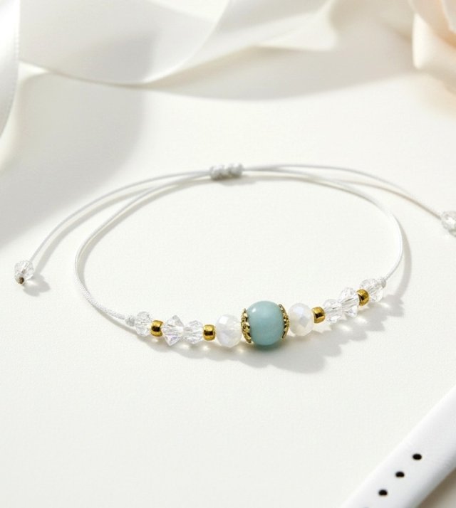 Bransoletka zaciagana biała