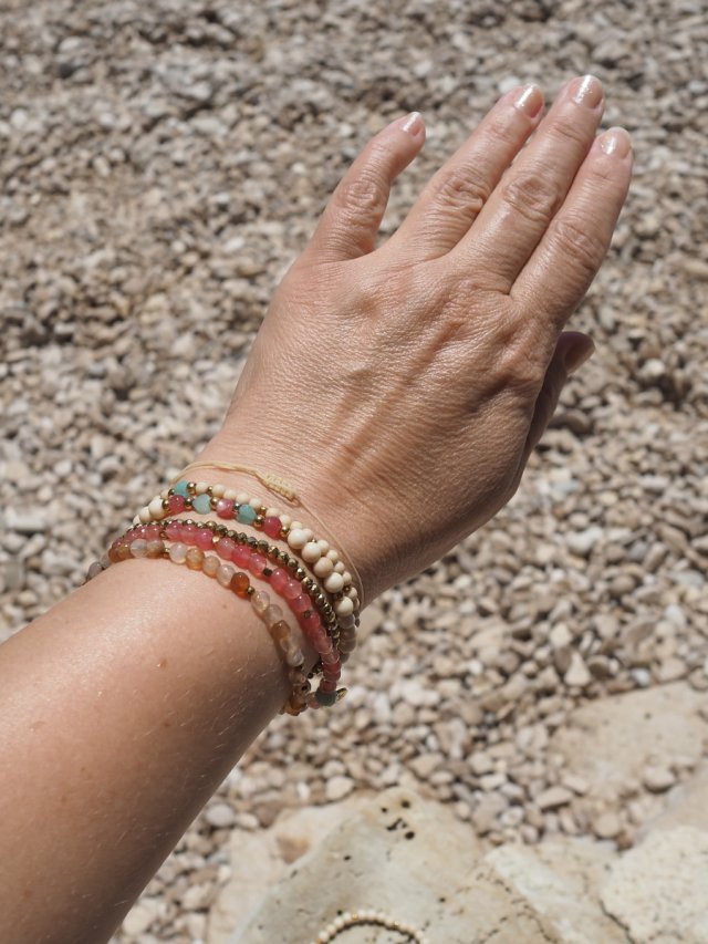 Bransoletka z kamienia rzecznego, amazonitu, jadeitu – ręcznie robiona biżuteria DomilkowyDomek