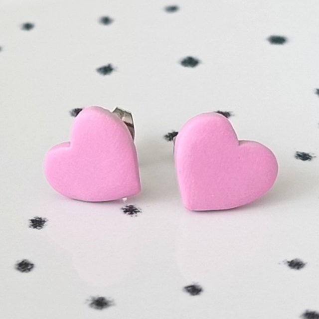 Kolczyki różowe serduszka