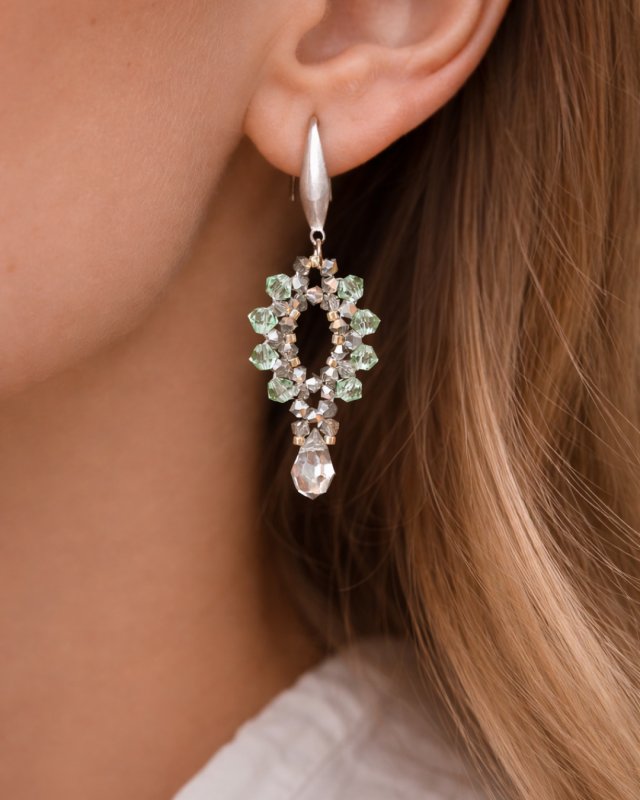 Kolczyki "Silver Chrysolite" - Wiszące, Lekkie Kolczyki z kryształów Preciosa