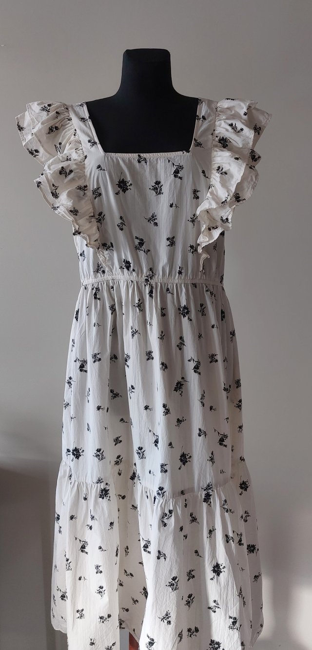 Długa sukienka w kwiatki w stylu vintage 42