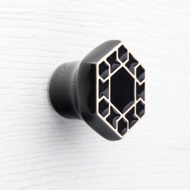 Ceramiczna gałka do mebli czarna, wz.6