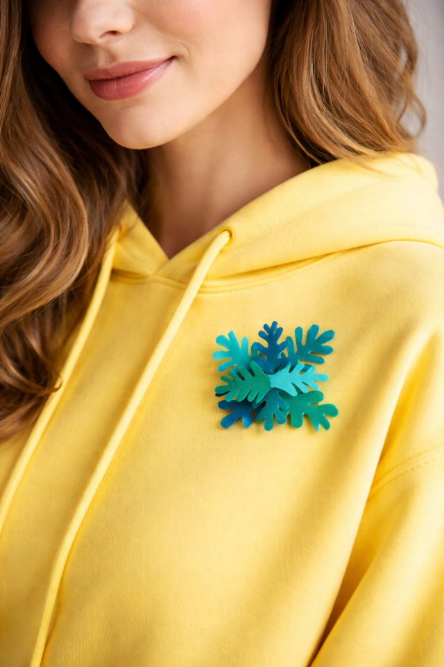 Przypinka  kształty w kolorach jesieni