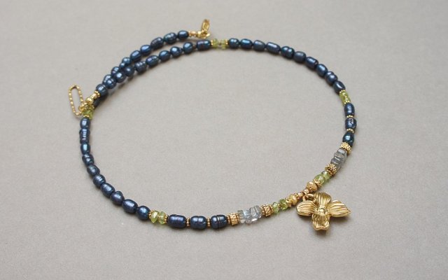 Pearls /navy blue/ perły naturalne - choker /31.03.26/