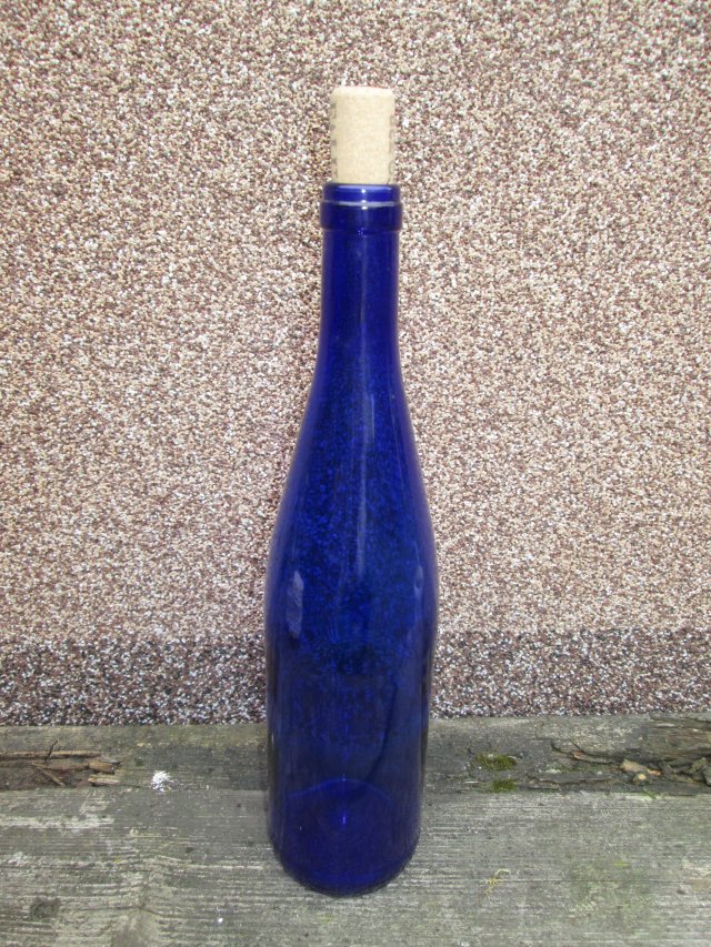 Niebieska butelka