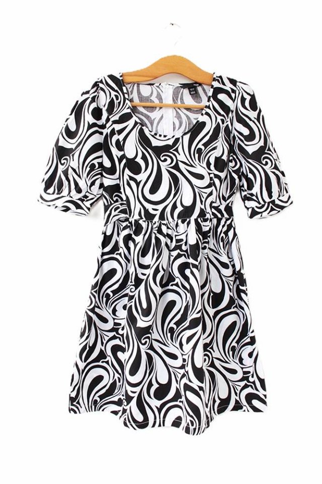 Sukienka vintage bawełniana rozszerzana