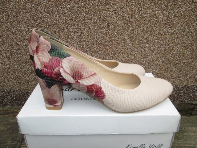 EXCLUSIVE SHOES - 42