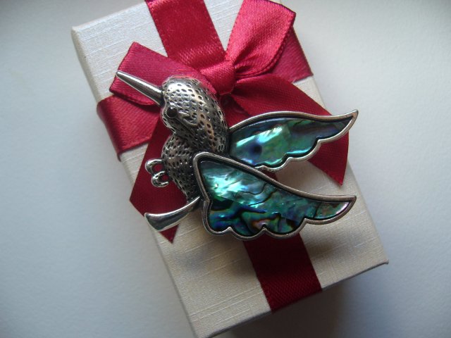 BROSZKA PTAK KOLIBER MASA PERŁOWA