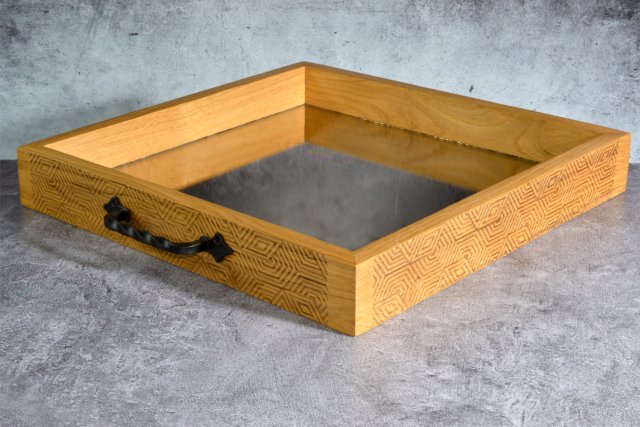 Taca / prezenter z drewna i szkła – kolekcja Laser Engraving