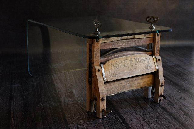 "Wringer Coffee Table" stolik loft z wyżymaczki + gięte szkło | upcycling | industrial | handmade